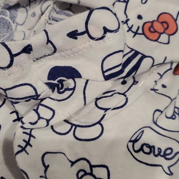 Hello Kitty Sanrio Tossed Super Soft Sleep Top Tee Shirt Sz M 723 - Picture 8 of 8
